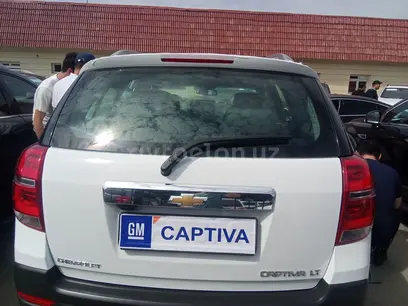 Белый Chevrolet Captiva, 4 позиция 2018 года, КПП Автомат, в Ташкент за 23 000 y.e. id4980171