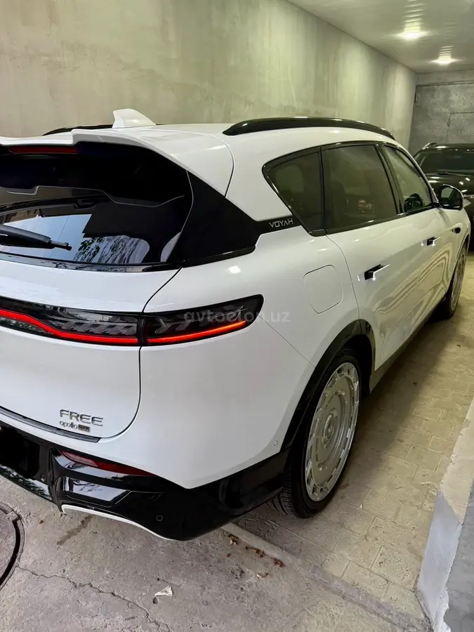 Voyah Free 2025 — 4