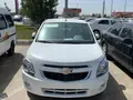 Белый Chevrolet Cobalt, 3 позиция 2024 года, КПП Автомат, в Бухара за ~11 689 y.e. id5181599
