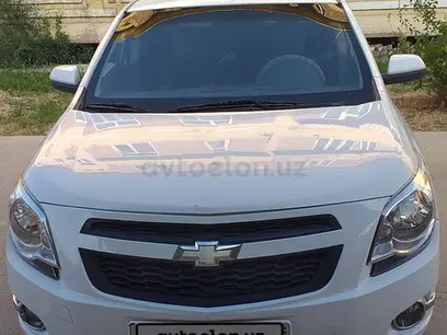 Белый Chevrolet Cobalt, 2 позиция 2013 года, КПП Механика, в Алмалык за 8 000 y.e. id5155506