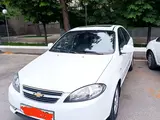 Белый Chevrolet Gentra, 3 позиция 2021 года, КПП Автомат, в Самарканд за 12 700 y.e. id5028596
