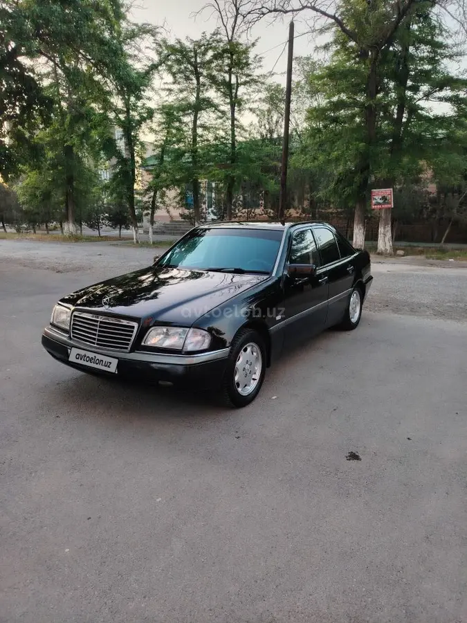 Mercedes-Benz C 200 — 3