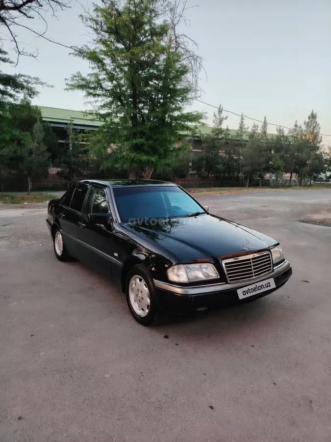 Mercedes-Benz C 200 — 7