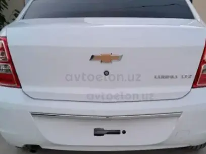 Белый Chevrolet Cobalt, 4 позиция 2024 года, КПП Автомат, в Бухара за 12 600 y.e. id5225664