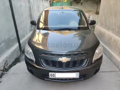 Мокрый асфальт Chevrolet Cobalt, 2 евро позиция 2019 года, КПП Механика, в Ташкент за 10 500 y.e. id5208116