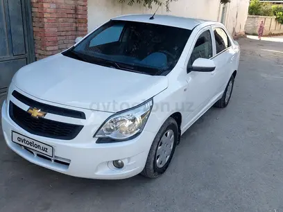 Белый Chevrolet Cobalt, 2 позиция 2019 года, КПП Механика, в Фергана за 9 500 y.e. id5166867