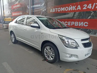 Белый Chevrolet Cobalt, 4 позиция 2024 года, КПП Автомат, в Ташкент за 12 800 y.e. id3116436