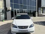 Белый Chevrolet Gentra, 3 позиция 2023 года, КПП Автомат, в Ургенч за ~15 186 y.e. id6726543, Фото №1