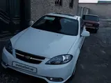 Белый Chevrolet Gentra, 3 позиция 2022 года, КПП Автомат, в Самарканд за 15 600 y.e. id5033881