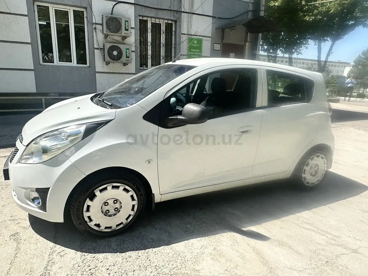 Chevrolet Spark 2016 — 3