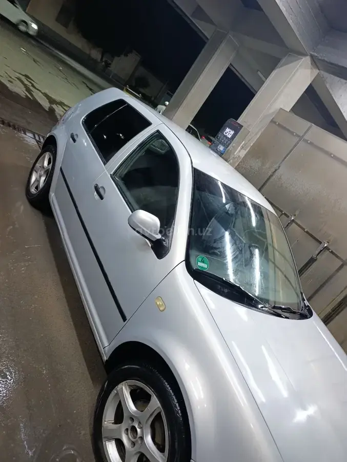 Volkswagen Golf — 2
