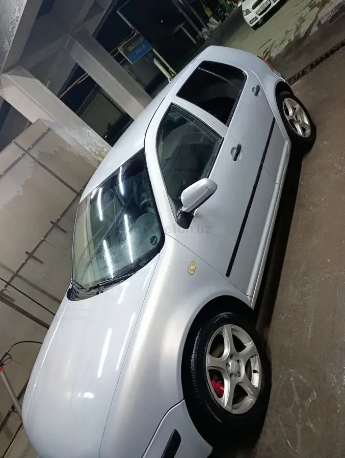 Volkswagen Golf — 3