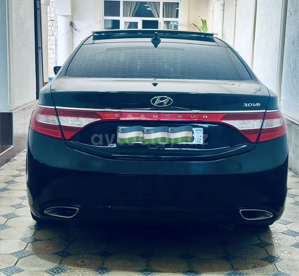 Hyundai Grandeur — 2