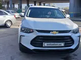 Белый Chevrolet Tracker, 2 позиция 2024 года, КПП Автомат, в Ташкент за 15 900 y.e. id6414109, Фото №1