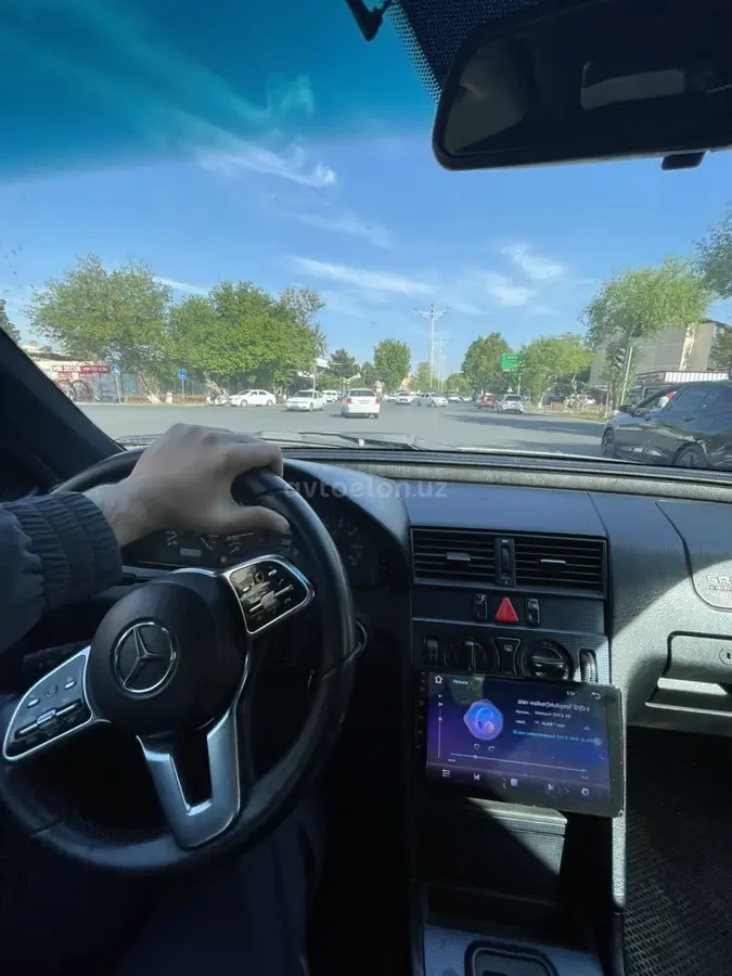 Mercedes-Benz C 200 — 6