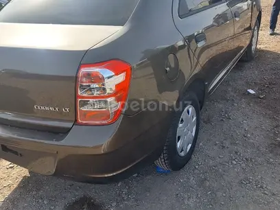 Перламутрово-коричневый Chevrolet Cobalt, 3 позиция 2018 года, КПП Механика, в Бухара за 11 400 y.e. id4932286