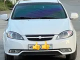 Белый Chevrolet Lacetti, 3 позиция 2021 года, КПП Автомат, в Фергана за 14 000 y.e. id5227396, Фото №1