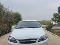 Белый Chevrolet Gentra, 3 позиция 2023 года, КПП Механика, в Навои за ~11 484 y.e. id6844105