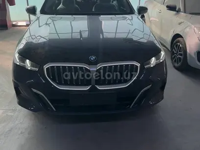 Черный BMW i5 2024 года, КПП Автомат, в Ташкент за 70 100 y.e. id5121574
