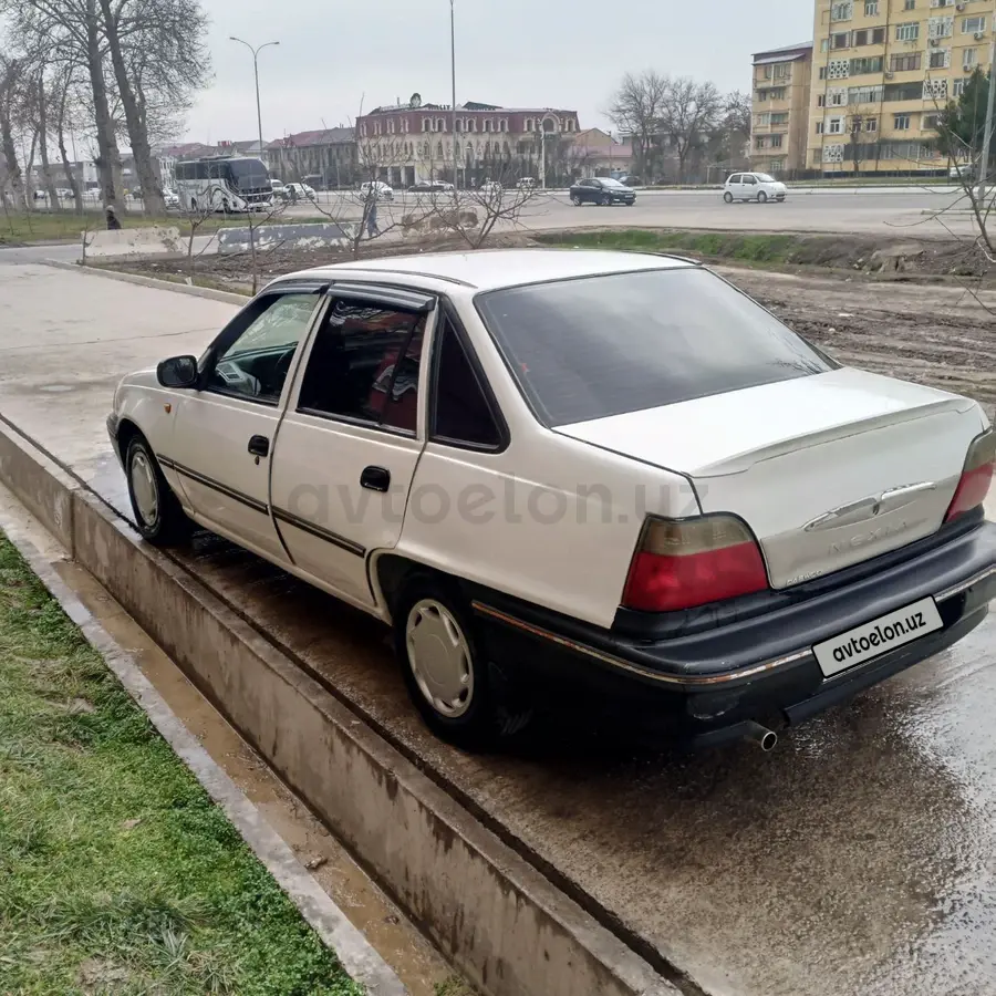 Daewoo Nexia 2000 — 4