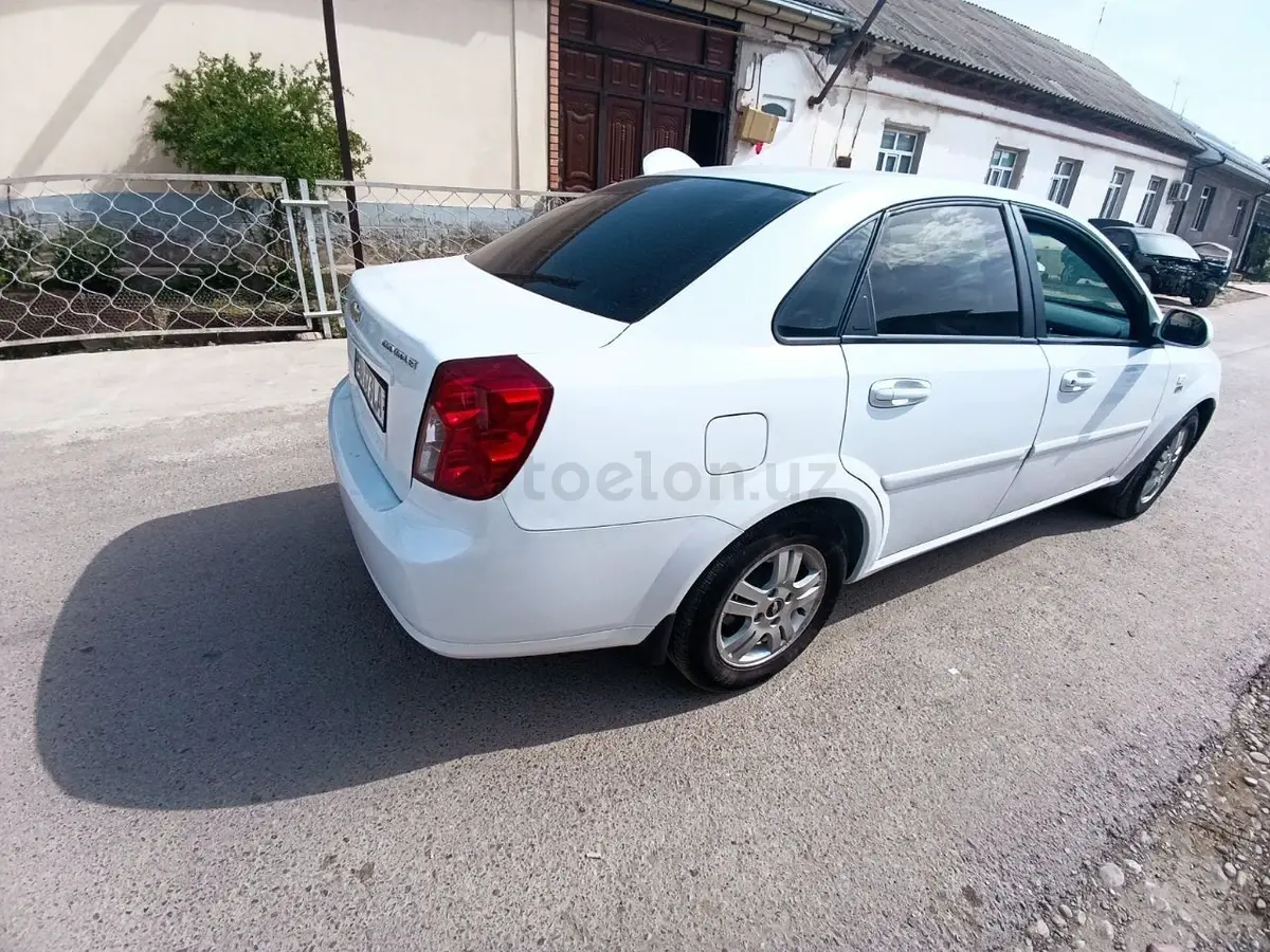 Daewoo Lacetti — 3