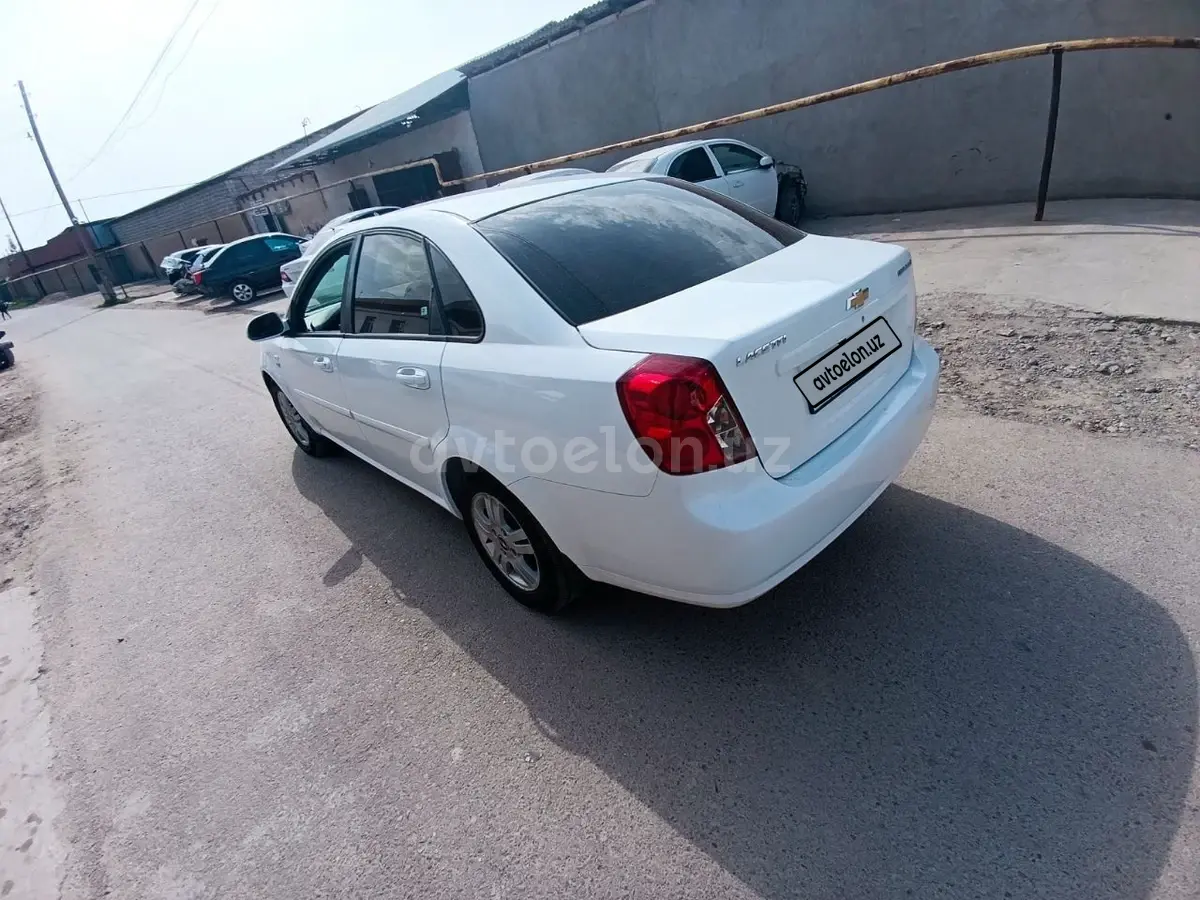 Daewoo Lacetti — 4