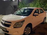 Белый Chevrolet Cobalt, 1 позиция 2018 года, КПП Механика, в Бухара за 9 300 y.e. id5032481, Фото №1