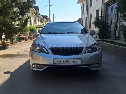Серый Chevrolet Gentra, 1 позиция 2015 года, КПП Механика, в Ташкент за 8 000 y.e. id4973372