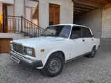 Белый ВАЗ (Lada) 2107 2002 года, КПП Механика, в Наманган за 1 800 y.e. id6691238, Фото №1