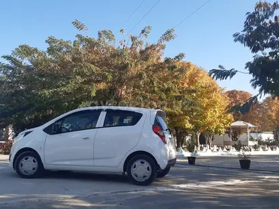 Oq Chevrolet Spark, 2 pozitsiya 2018 yil, КПП Mexanika, shahar Andijon uchun 7 500 у.е. id5072215