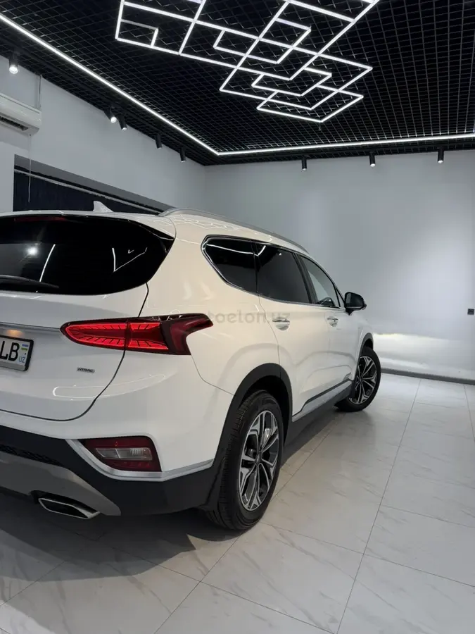 Hyundai Santa Fe — 5