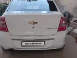 Белый Chevrolet Cobalt, 4 позиция 2020 года, КПП Автомат, в Шахрисабз за 11 257 y.e. id5228083, Фото №1
