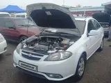 Белый Chevrolet Gentra, 3 позиция 2018 года, КПП Автомат, в Ташкент за 11 000 y.e. id5033010, Фото №1