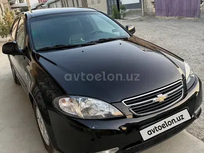 Qora Chevrolet Gentra, 3 pozitsiya 2023 yil, КПП Avtomat, shahar Navoiy uchun 13 000 у.е. id6476007