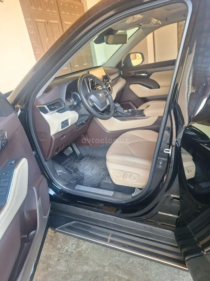 Toyota Highlander — 3