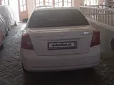 Белый Chevrolet Lacetti, 2 позиция 2012 года, КПП Механика, в Каттакурган за 8 000 y.e. id5253354, Фото №1