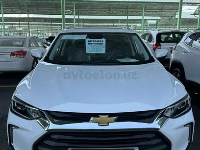 Белый Chevrolet Tracker, 3 позиция 2024 года, КПП Автомат, в Ташкент за 21 000 y.e. id4986616