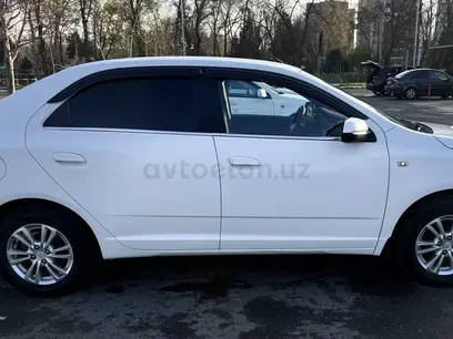 Белый Chevrolet Cobalt, 2 евро позиция 2014 года, КПП Автомат, в Ташкент за 8 500 y.e. id5079675