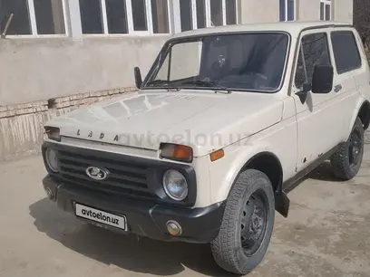 Белый ВАЗ (Lada) Нива 1987 года, КПП Механика, в Каттакурганский район за ~2 768 y.e. id5124788