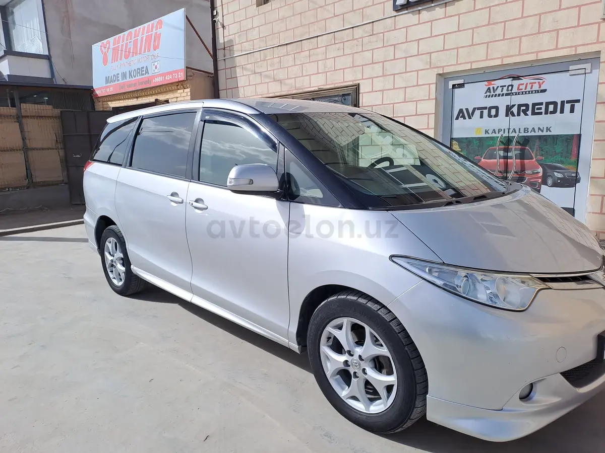 Toyota Estima — 6