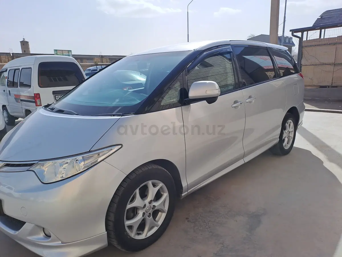 Toyota Estima — 7