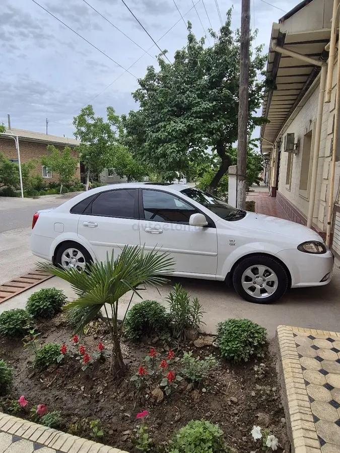 Chevrolet Gentra 2024 — 10