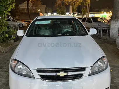 Белый Chevrolet Gentra, 3 позиция 2024 года, КПП Автомат, в Самаркандский район за ~13 407 y.e. id5092316
