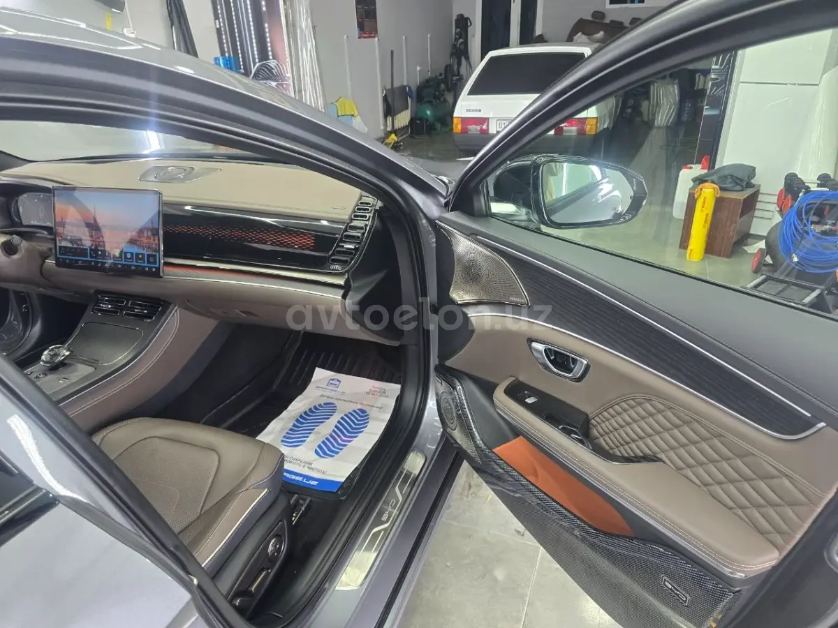BYD Han EV — 3