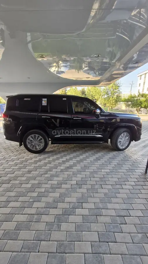 Toyota Land Cruiser Prado — 3