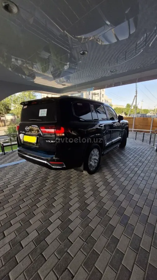 Toyota Land Cruiser Prado — 5