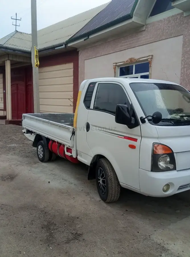 Hyundai Porter — 4