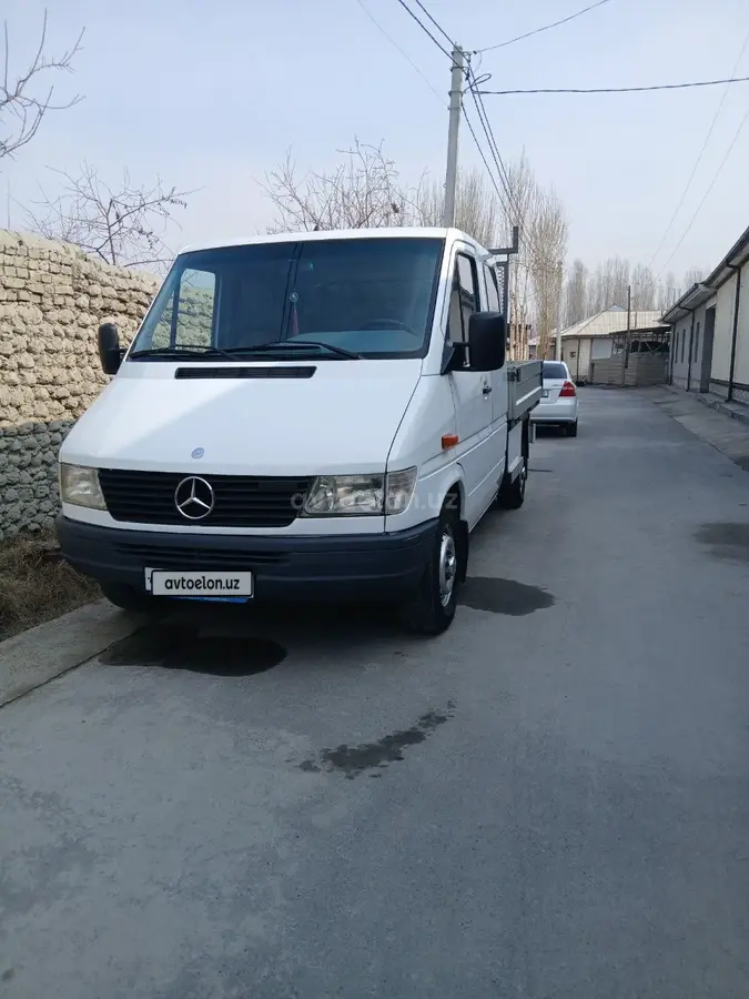 Mercedes-Benz Sprinter — 2