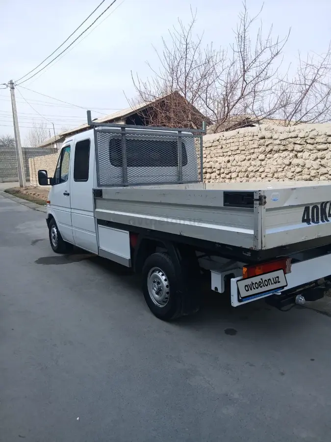 Mercedes-Benz Sprinter — 3