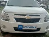 Белый Chevrolet Cobalt, 4 позиция 2023 года, КПП Автомат, в Наманган за 12 200 y.e. id5121378, Фото №1